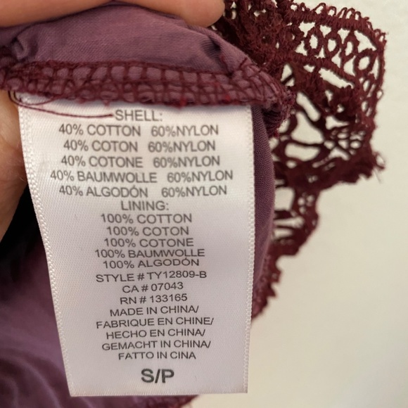 Wine Lace Tank - Picture 4 of 4